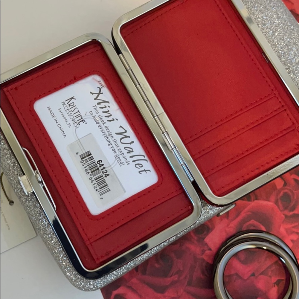 Bundle Of Fun Wallets And Clutches/Various Sizes - image 5